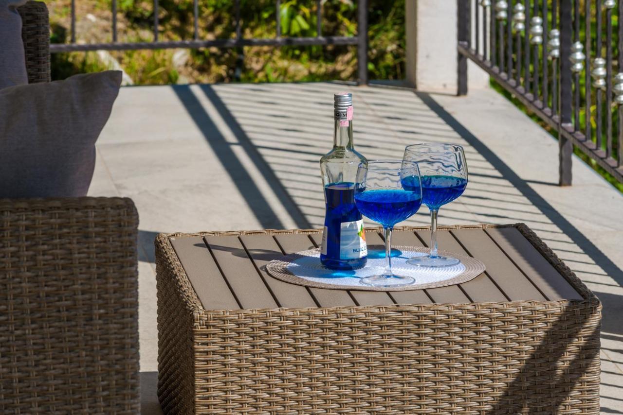 Golden Seaview Holiday Home Млини Екстериор снимка